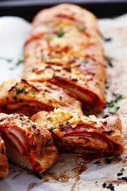 Quick And Easy Stromboli Gets Loaded With Italian Salami Pepperoni Pizza Sauce And Cheese This Is So Quick Stromboli Recipe Stromboli Recipe Easy Recipes
