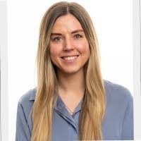 Alice Curling's Instagram, Twitter & Facebook