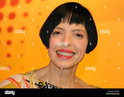 Artist helen hi-res stock photography and images