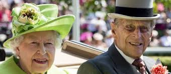 Le prince albert et la princesse paola assis sur un banc avec leur 3 enfants la princesse astrid, le prince laurent et le prince philippe a. Le Prince Philip Epoux D Elisabeth Ii Mari Infidele Epouse Elisabeth Ii Prince