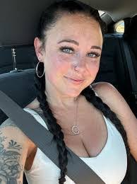 Billy Hogsed's Instagram, Twitter & Facebook