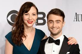 Daniel jacob radcliffe was born on july 23, 1989 in fulham, london, england, to casting agent marcia gresham (née jacobson) and literary agent alan radcliffe. Daniel Radcliffe Soll Sich Verlobt Haben Brigitte De