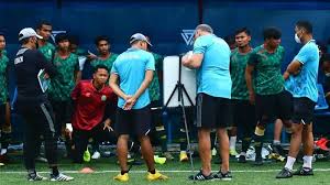 Persikabo atau tidak sama sekali. 96wcugv9q7gqum