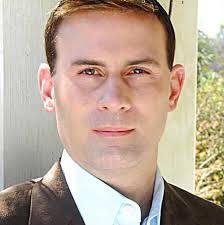 Meshing kitchen and dining area with refrigerator in dining room?