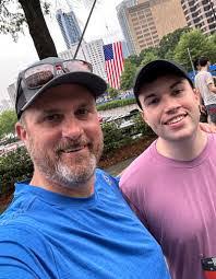 Julie Paulk's Instagram, Twitter & Facebook