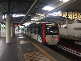 Salak selatan lrt istasyonu bir malezya alçak hızlı geçiş istasyonu yakınında bulunan ve adını alan kuala lumpur ilçe salak güney (malayca: Kuala Lumpur Walk Pics Lrt Salak Selatan Station