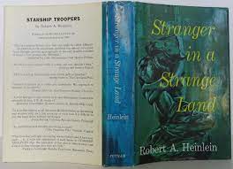 The protagonist, valentine michael smith, a human raised by martians, becomes through the course of the book the most human character of all, despite is otherworldly upraising. Robert A Heinlein Stranger In A Strange Land Erstausgabe 1961 1508197 Ebay