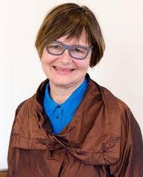 Karen Van's Instagram, Twitter & Facebook