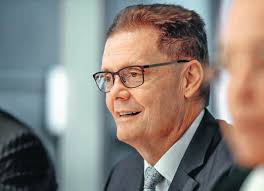 A N N U A L R E P O R T 2 0 1 5