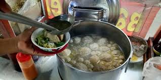 Lezat dan enaknya sajian tumis ikan asin jambal roti cabai hijau seolah tak ada tandingannya ketika sajian ini dihidangkan bersama dengan sepiring nasi hangat. Nyam Nikmatnya Bakso Beranak Isi Keju Sampai Cabai Rawit