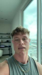 Understanding Political Messiness in Trump's Circles