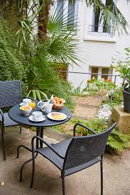 Petit Dejeuner Dans L Incroyable Jardin Du Best Western Hotel Montcalm Travelphotography Paris Inspiration Br Les Plus Beaux Jardins Hotel Beaux Jardins