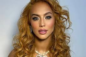 Wanda Nara grabó un video en una favela y sorprendió con su nuevo look