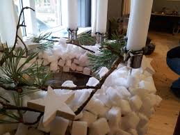 Juledekoration Eller Adventskrans Lavet Af Sukker Https Www Facebook Com Florise Dk Adventskrans Juledekorationer Jul Krans