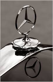 Epingle Par Alec Laidoudi Sur Voiture Logos De Voitures Voiture Mercedes Logo Voiture De Luxe