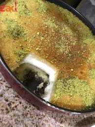 طريقة عمل بسبوسة بالقشطة بسبوسة بالقشطة خفيفه وسهله معكم صديقة زاكي الشيف الموهوبة عبادتي سر س ramadan desserts arabic sweets recipes armenian food desserts