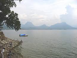 Contoh danau jenis ini misalnya saguling, citarum dan jatiluhur di jawa barat, riam kanan dan riam kiri di kalimantan selatan, rawa pening, kedung ombo dan gajah mungkur di jawa tengah. Waduk Jatiluhur Wikipedia Bahasa Indonesia Ensiklopedia Bebas