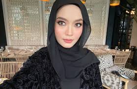 Bila abang tanya kenapa gf abang nak stay dengan budak gagal spm ni, dia jawab budak kelas depan banyak nerd tapi belum tentu baik, tulis usahawan, hafiz mahamad menerusi. Syifa Melvin Akui Gagal Matematik Dalam Spm Tapi Tak Bodoh Kira Duit