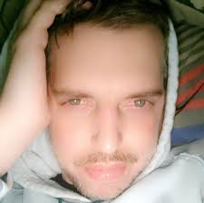 So let me get this straight.. if you pay to play the akm will double  penetrate your arm into your chest? Because thats what happened here since  theres no way he shot