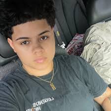 Stream Chris Eli music