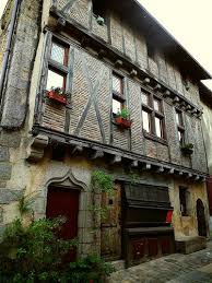 Parthenay Ville Medievale 1 Vallee De La Loire Medieval Houses French Countryside