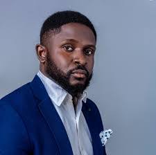 Larry Ken's Instagram, Twitter & Facebook