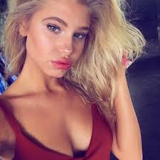 Eva Humphrey's Instagram, Twitter & Facebook