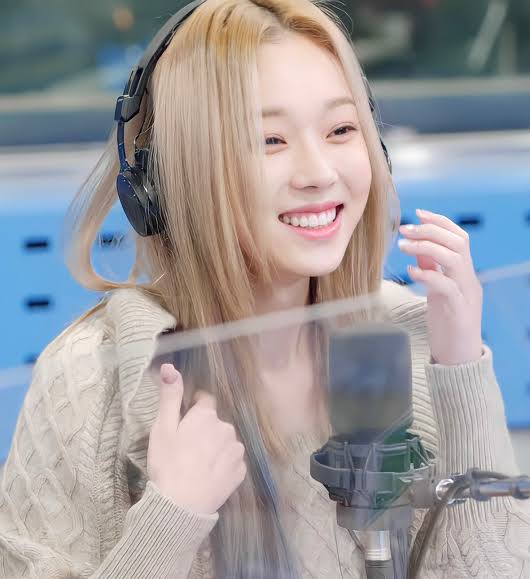 images?q=tbn:ANd9GcRAE9cHhfw3LMqEhKjcKRrfLXjr3HDWFJXOUw&usqp=CAU