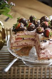 Sag Es Mit Blumen Rezept Fur Erdbeer Sahne Torte Oh Wunderbar Blog Family Fashion Lifestyle Travel Erdbeer Sahne Torte Rezepte Leckere Gerichte