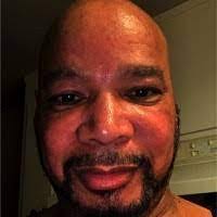 Lester Spraggins's Instagram, Twitter & Facebook