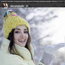 المغنية ديميت اكالين عبر ستوري الانستغرام قامت بتنزيل صورة هاندى ارشيل وكتبت ستتبرع لامها بالنخاع العظمي خلية جذعية ت crochet hats winter hats crochet