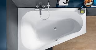 Häufig gibt es spezielle badewannenaufsätze, die aus der badewanne eine duschkabine machen. Kleines Bad Mit Badewanne Was Ist Moglich Villeroy Boch