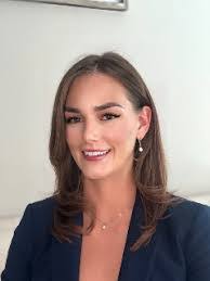 Hannah Kemp's Instagram, Twitter & Facebook