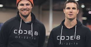 In 2019, it was announced that he would star in the upcoming starz wrestling drama series heels. Arrow Star Stephen Amell Has Signed Up For A New Tv Show That Will See Him Reunite With His Cousin Actor Robbie Amell Tv Series