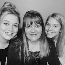 Angela Weaver (@angelaweaver_)