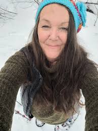 Hi all! I just wanted to introduce myself and share a photo I took .. I  joined this group to learn more about cooking ...I am engaged to a  wonderful guy 🤗😘 🌹