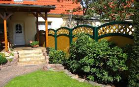 Sichtschutz Oberbogen Grun Gartengestaltung Sichtschutzzaun Garten Design