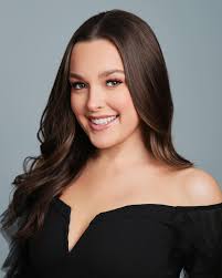 Our headshot mini sessions typically include two looks. @lg_hodgie is a  dancer who is auditioning soon, so she wanted one classic dance headshot  with her leotard and another headshot in all black.