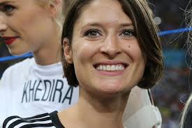 12 396 213 · обсуждают: Manuel Neuer Ex Freundin Kathrin Gilch Wurde Von Seiner Hochzeit Uberrascht Gala De
