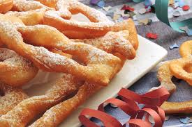 Gli acciuleddi sono delle treccine dolci sarde che venivano preparate dalle nonne a carnevale. Dolci Di Carnevale Fritti 15 Ricette Tipiche Facili Da Fare Buttalapasta