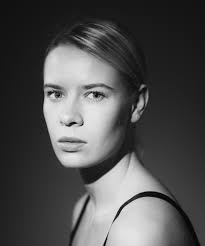 I bought Some very old Flemish film & theatre magazines from 1951. The  pictures of filmstars are absolutely stunning.