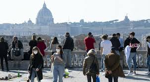 Dopo i buoni dati raccolti riguardo ai contagi da covid, con numeri inferiori ai 50 casi ogni 100mila abitanti per 3 settimane consecutive, finalmente il lazio cambia fascia ed entra in zona bianca. Zona Bianca Lombardia Lazio Emilia Romagna E Umbria Il 14 Giugno Il Calendario Regione Per Regione