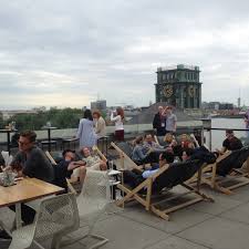 Experience the speakeasy rooftop bar—arguably the bangkok rooftop bar with a spectacular view over the bangkok city skyline located on the lofty heights of the 24th and 25th floors. Rooftop Bar Tu Munchen Roof Deck In Maxvorstadt
