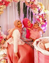 Mohamed nurhakim zaidon atau lebih dikenali sebagai norman hakim (lahir 8 januari 1976) merupakan seorang pelakon lelaki malaysia, berasal dari kuantan, pahang. Lawa Sungguh Ya Anak Dara Abby Macam Muka Sn0w White Netizen Oh Kopak