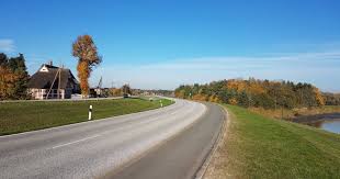 Eine gelungene mischung aus den bereichen bildung, beratung, kultur und freizeit durch verschiedenste anbieter unter einem dach wurde präsentiert. Haus Anna Elbe Hamburg Ausflug Deich Haus Anna Elbe