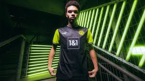 Bvb will debut the new home kit in the last home game of the season against bayer 04 leverkusen, with the bvb home jersey available to cop now via puma.com. Puma And Bvb Launch Special Edition Retro Jersey In Tribute To The Club S Most Celebrated Era Puma Catch Up