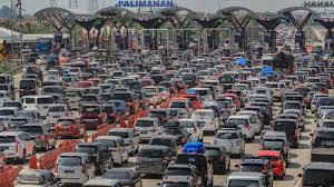 Enggak pernah menyelesaikan masalah mudik, mudik jadi macet, biaya mahal, pemudik semakin banyak gunakan kendaraan pribadi. Mudik Dilarang Polisi Akan Sekat Jalan Perbatasan Jakarta
