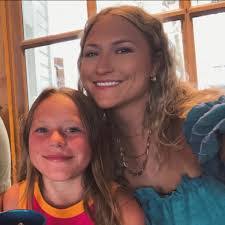 Jennifer Ohmer's Instagram, Twitter & Facebook