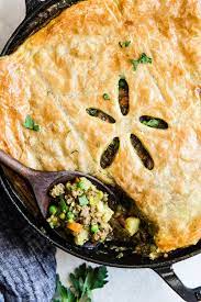 Rustic Lamb Pie Themodernproper Com This Rustic Lamb Pie Is A Great Way To Introduce Your Friends And Family To A New Flav Lamb Pie Lamb Recipes Ground Lamb