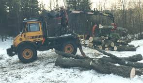 Unimog With Log Loader Christmas Is Coming Unimog Mercedes Unimog Mercedes Benz Unimog